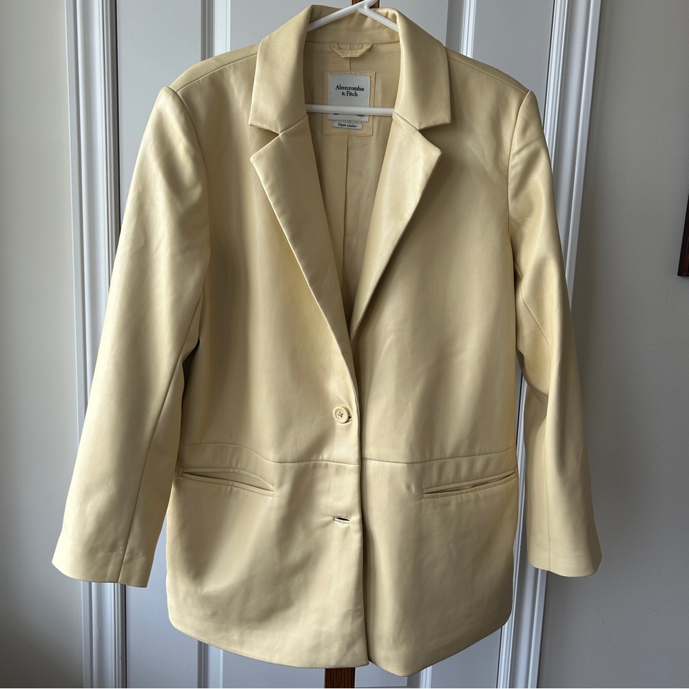 Abercrombie & Fitch Vegan Leather Blazer Women’s Large Soft Yellow Coat